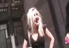 Bir MİLF ile toplu seks videoları maskeli adam hardcore seks