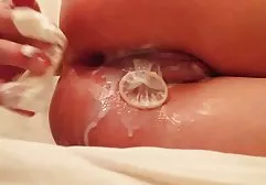 İki esmerler ile mükemmel esli grup sex anal üçlü seks ve porno yıldızları