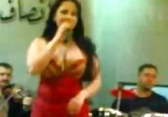 Busty Kiki Daire aile içi seks videosu