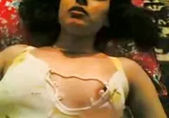 Siyah kız cum Grubu döşeme anal grup seks